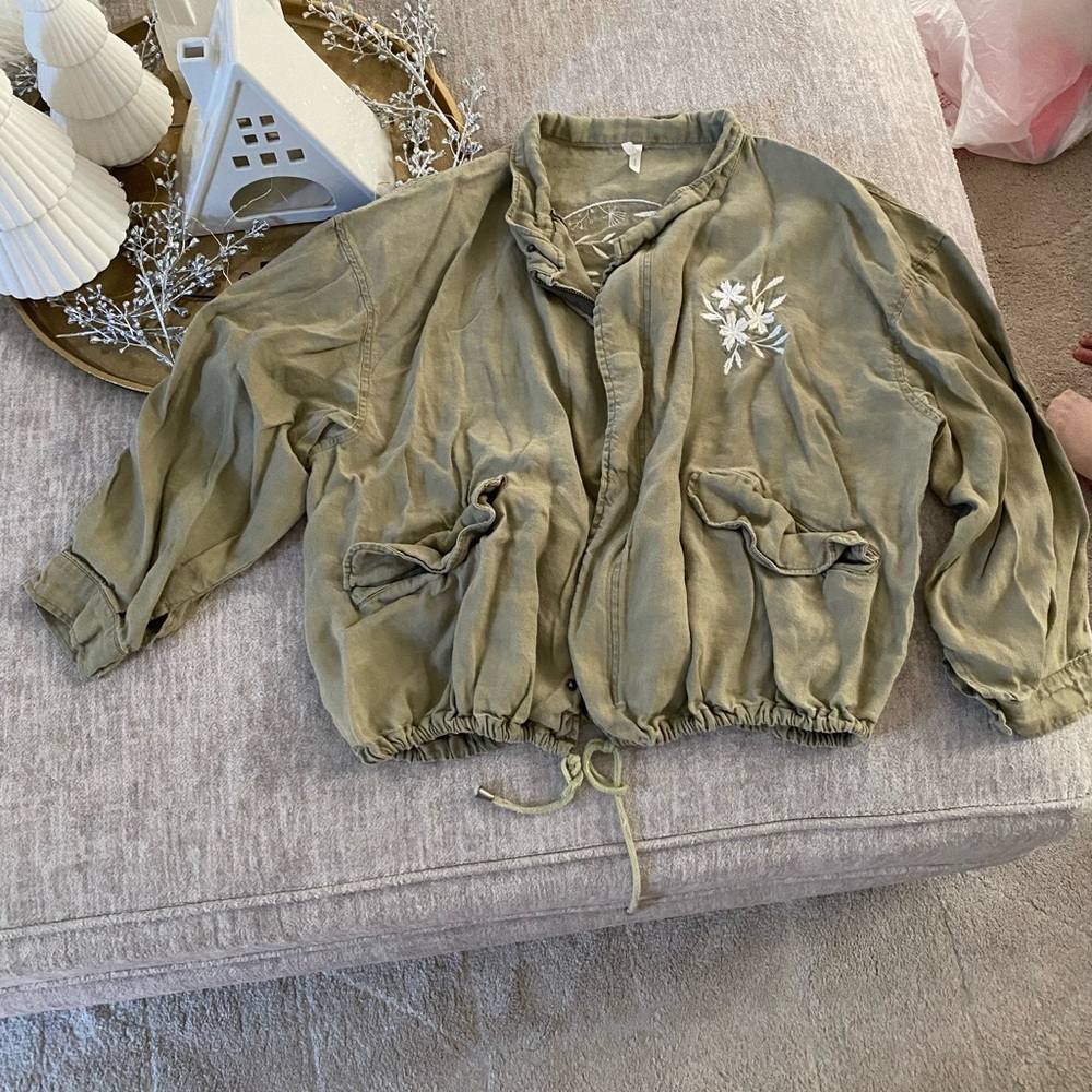 Rylee and Cru Embroidered Jacket - Picture 2 of 3